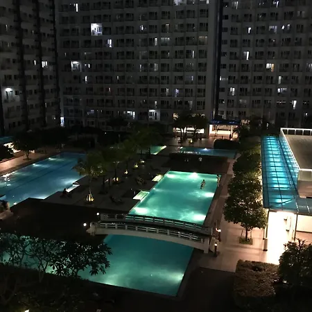 Condo With Balcony At Makati Sm Jazz